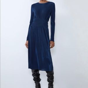 🏷Final Price/Chance. Zara Pleated Dress